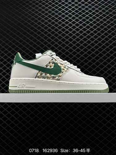 8 Sneaker Nike Air Force 7 Prm Air Force One una scarpa da tavolo retrò rappresenta un capitolo legg