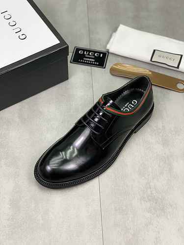 GUCCI Scarpa Uomo Cod. 0721C00 Taglia 3844