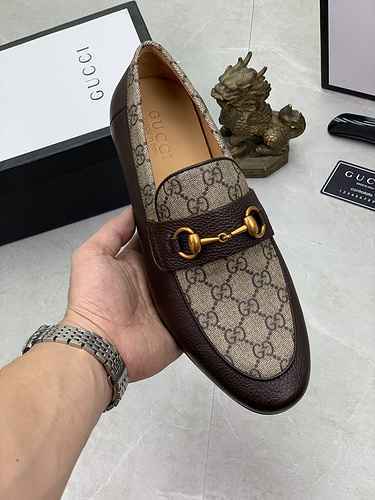 GUCCI Scarpa Uomo Cod. 0721B90 Taglia 3844