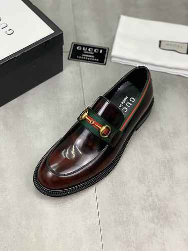 GUCCI Scarpa Uomo Cod. 0721C00 Taglia 3844