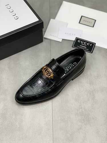 GUCCI Scarpa Uomo Cod. 0721C00 Taglia 3844