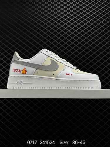 2 Nike Air Force Low Sneaker casual bassa Air Force One Le prestazioni di ammortizzazione morbida ed