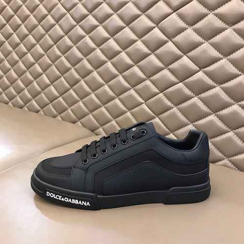 DolceGabbana Scarpe Uomo Codice 0724B40 Taglia 3844 45 personalizzato non reso o cambio