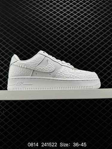 Nike Air Force Low Air Force One Sneaker casual versatile dal taglio basso. Le prestazioni di ammort