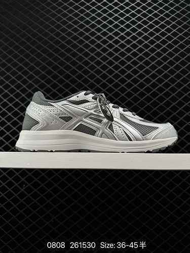 The 5 Asics Jog s limited edition lightweight low cut anti slip running shoes use mesh fabric to inc