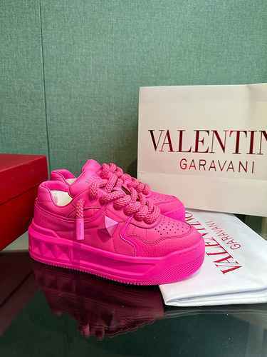 Valentino Couple Style Code: 0806C80 Size: 35-44 (45 customized non return non exchange)