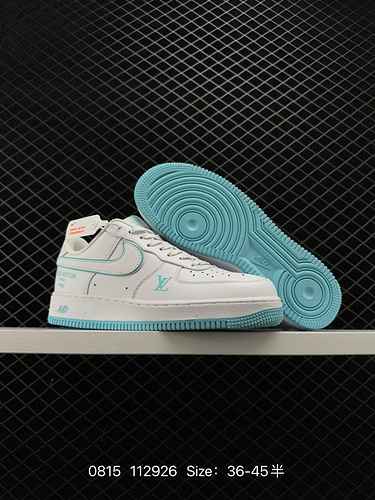 3 autentiche scarpe da ginnastica casual versatili Nike Air Force Low Air Force One basse Con un'amm