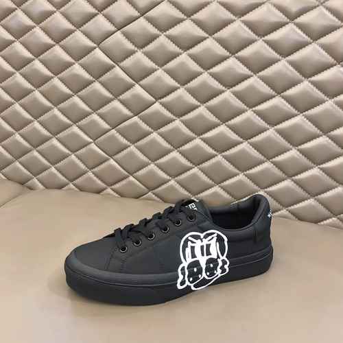 Scarpa da uomo Givenchy Codice 0806B50 Taglia 3844 45 personalizzata senza restituzione senza cambio