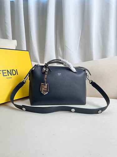 FENDI La borsa Fendi adotta la versione replica di fascia alta in pelle originale premium importata 