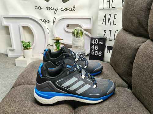 566DAdidas ADO Terrex Agravic scarpe sportive in mesh traspirante, ammortizzanti e resistenti all'us