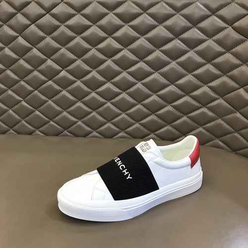 Givenchy Men's Shoe Code: 0806B40 Size: 38-44 (45 custom non return non exchange)
