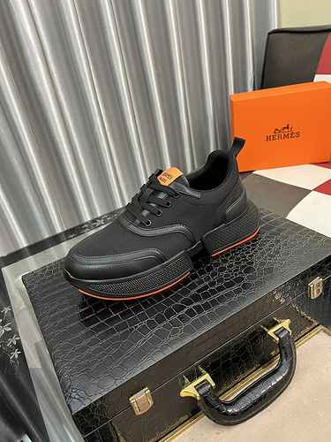 Scarpa da uomo Hermes Codice 0820B40 Taglia 3844 45 personalizzata senza restituzione senza cambio