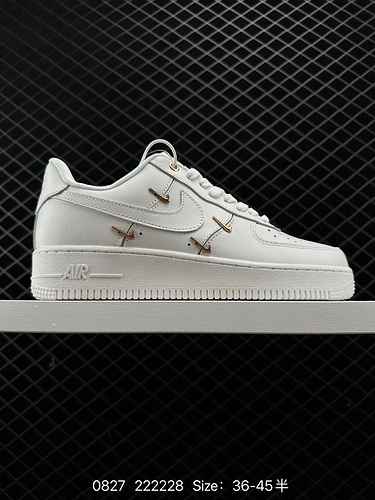 4 Nike Air Force Low Air Force One Scarpe da ginnastica casual versatili dal taglio basso Le prestaz