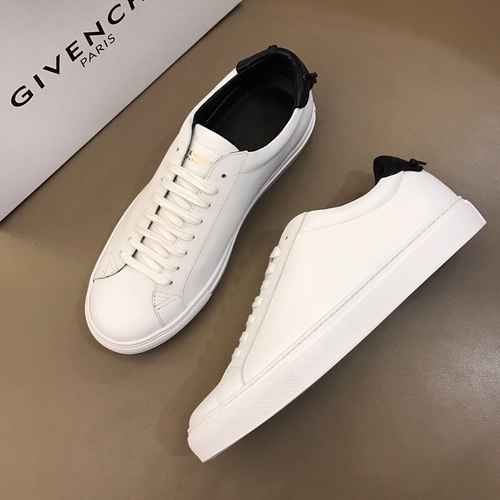 Scarpa da uomo Givenchy Codice 0806B30 Taglia 3844 45 personalizzata senza restituzione senza cambio