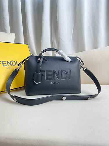 FENDI La borsa Fendi adotta la versione replica di fascia alta in pelle originale premium importata 