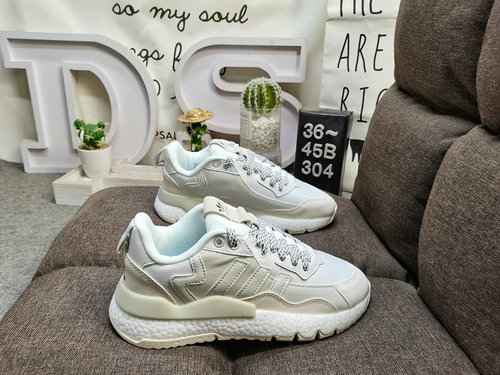 Livello aziendale 304D Adidas Nite Jogger 2019 Boost codice a barre color terra Wang Jiaer sostiene 