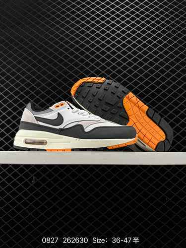 La scarpa Nike Air Max prm da uomo e da donna ispirata all'architettura francese combina uno stile s