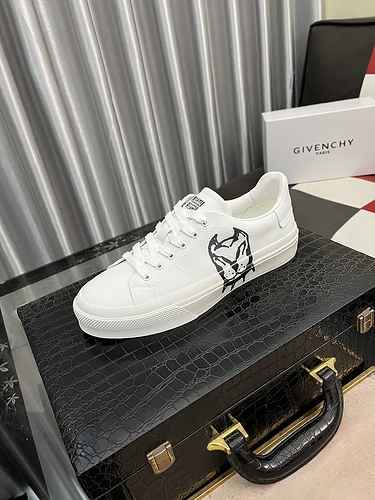 Scarpa da uomo Givenchy Codice 0820B30 Taglia 3844 45 personalizzata senza restituzione senza cambio