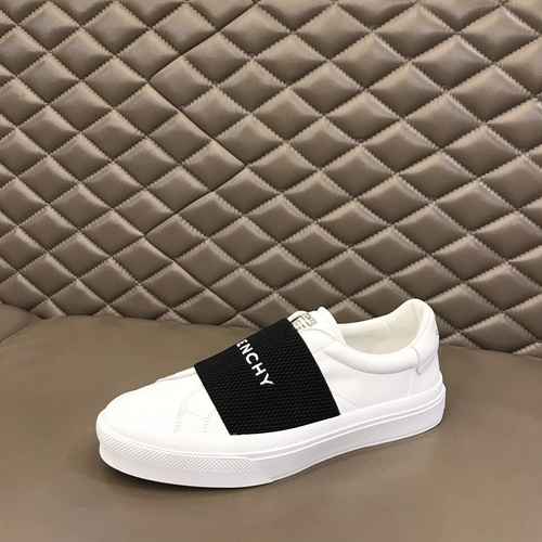 Givenchy Men's Shoe Code: 0806B40 Size: 38-44 (45 custom non return non exchange)