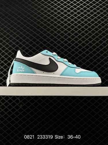 La sneaker casual 95 NICK Court Borough Low 2 FP presenta una sneaker casual traspirante dal taglio 