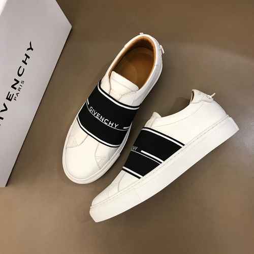 Givenchy Men's Shoe Code: 0806B40 Size: 38-44 (45 custom non return non exchange)