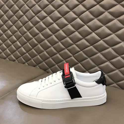 Givenchy Men's Shoe Code: 0806B40 Size: 38-44 (45 custom non return non exchange)