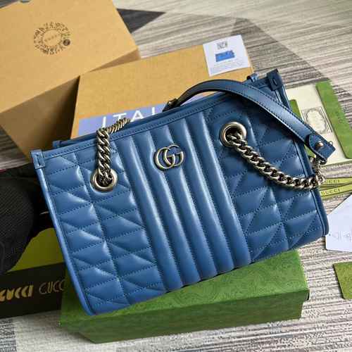 La borsa a tracolla GUCCI Gucci è realizzata in pelle originale di alto livello importata e versione