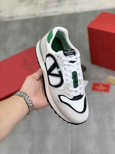 Valentino Men's Shoe Code: 0904B90 Size: 38-44 (45 can be customized)