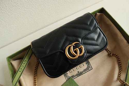 GUCCI Borsa a catena Gucci realizzata in materiale di tela importato Consegna di alta qualità Borsa 