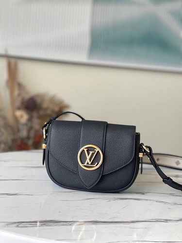 La borsa a tracolla LV Louis Vuitton è realizzata in pelle originale di alto livello importata e ver