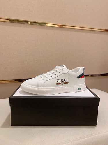 GUCCI Scarpa Uomo Cod. 0910B50 Taglia 3844