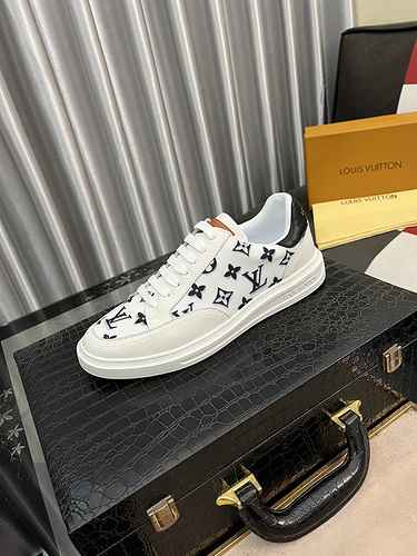 LV Men's Shoe Code: 0909B40 Size: 38-44