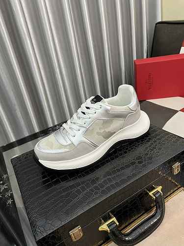 Valentino Men's Shoe Code: 0909B60 Size: 38-44 (45 can be customized)