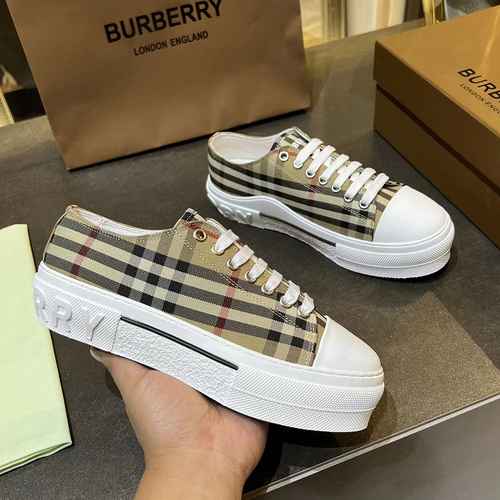 Burberry Coppia Codice 0831C00 Taglia Donna 3540 Uomo 3945