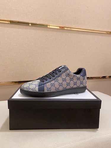 GUCCI Scarpa Uomo Cod. 0910B30 Taglia 3844