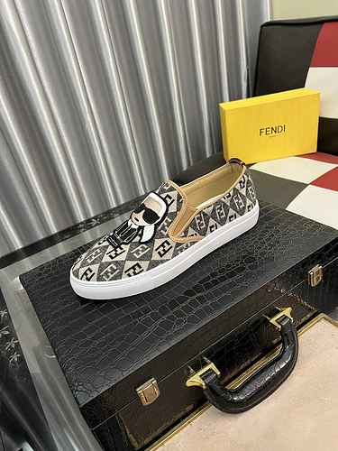 Fendi Men's Shoe Code: 0909B30 Size: 38-44