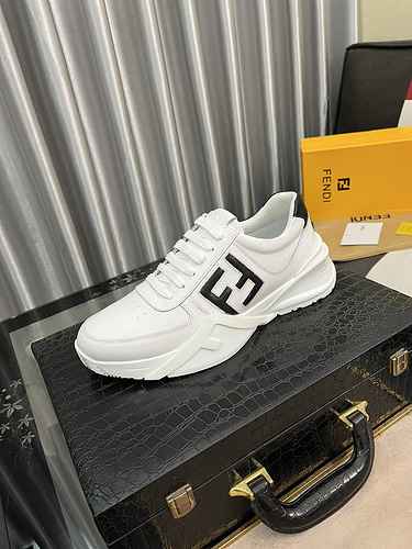 Scarpa Uomo Fendi Codice 0909B80 Taglia 3844