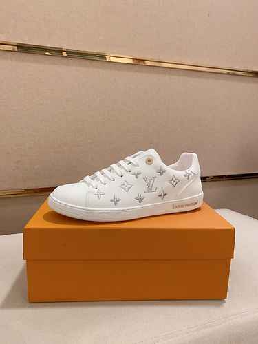 LV Men's Shoe Code: 0910B40 Size: 38-44 (Customizable 45.)