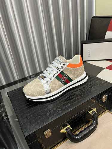 GUCCI Scarpa Uomo Cod. 0909B50 Taglia 3844