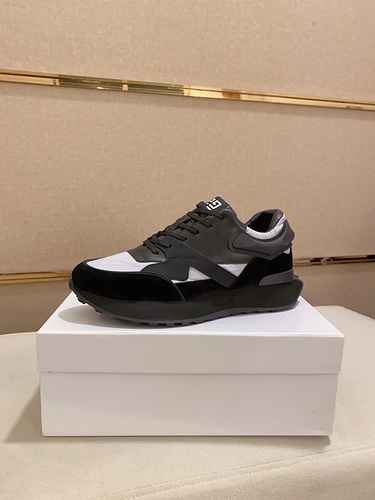 Givenchy Men's Shoe Code: 0910C40 Size: 38-44 (Customizable 45 non return or exchange!)