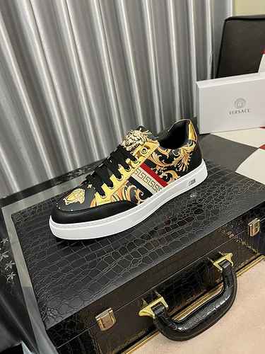 Versace * Men's Shoe Code: 0909B30 Size: 38-44