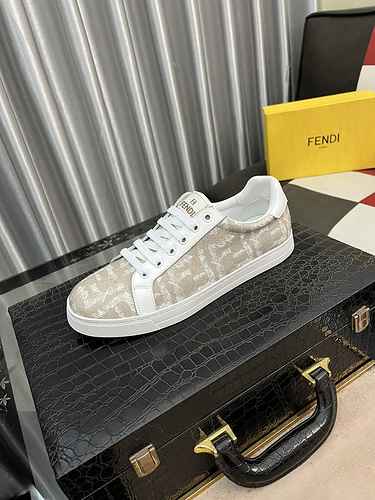 Scarpa Uomo Fendi Codice 0908B30 Taglia 3844