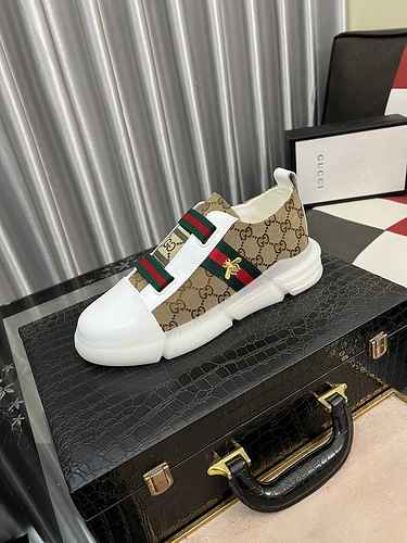 GUCCI Scarpa Uomo Cod. 0909B50 Taglia 3844