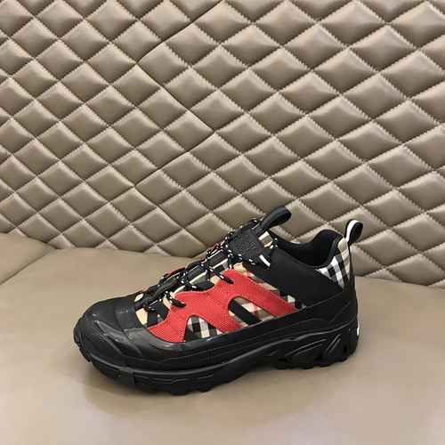 Scarpa Uomo Burberry Codice 0906C50 Taglia 3844