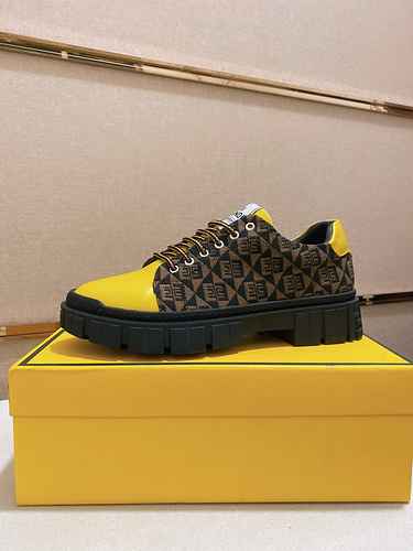 Scarpa Uomo Fendi Codice 0910B30 Taglia 3844