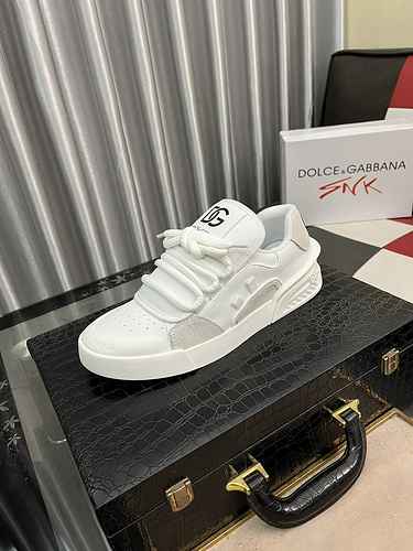 Scarpa Uomo DolceampGabbana Codice 0909B90 Taglia 3844