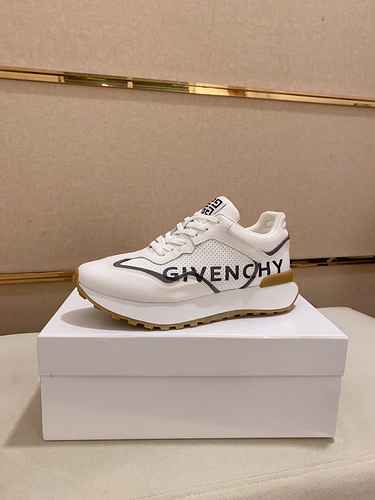 Givenchy Men's Shoe Code: 0910C20 Size: 38-44 (Customizable 45 non return or exchange!)
