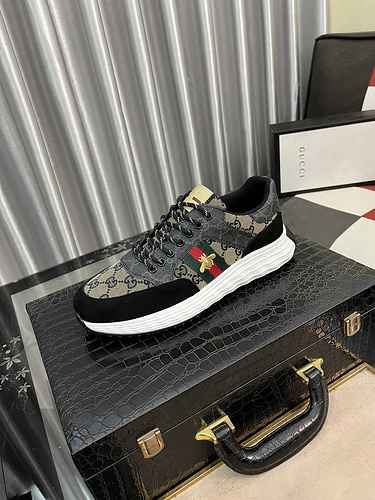 GUCCI Scarpa Uomo Cod. 0909B50 Taglia 3844