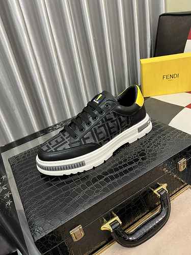 Scarpa Uomo Fendi Codice 0909B30 Taglia 3844