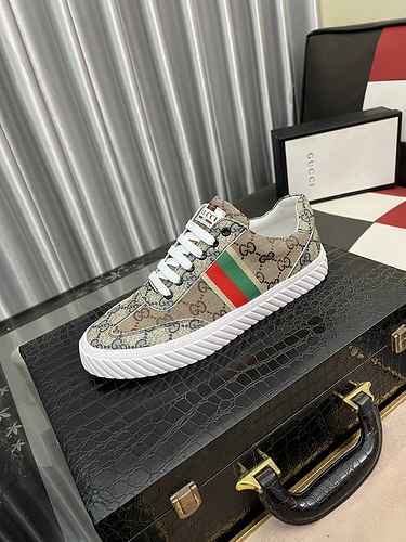 GUCCI Scarpa Uomo Cod. 0909B30 Taglia 3844